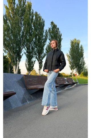 Купити Укорочена жіноча куртка 553 чорного кольору